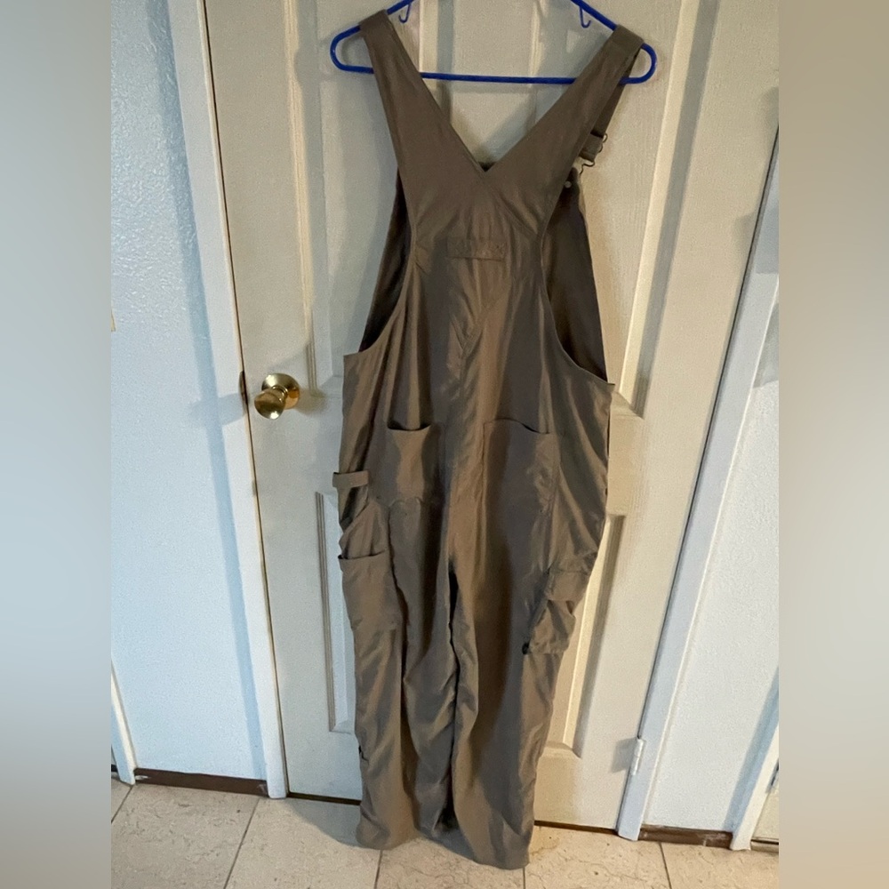 Duluth Trading Co Ripstop Stretch Nylon Spandex Overalls Grey Men’s size M 32x30